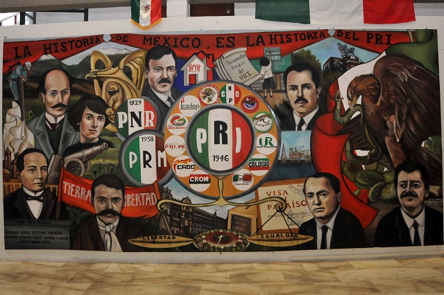 Imagen de mural representativo de la historia del PRI en México.