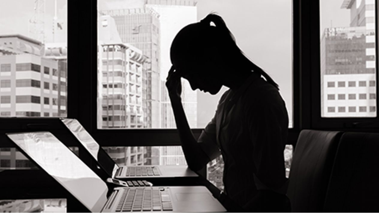 Miles de millennials viven una realidad muy compleja en el mundo laboral.