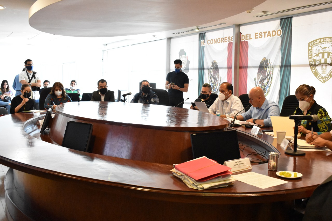 Las Comisiones Unidas del Congreso votaron en contra de las reformas que pretendía el gobernador Corral.