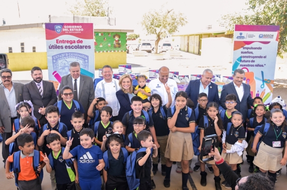 Encabeza Maru Campos Entrega De Uniformes Y útiles En Ciudad Juárez