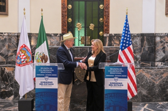 Se Reúne Maru Campos Con El Embajador De Estados Unidos, Ken Salazar