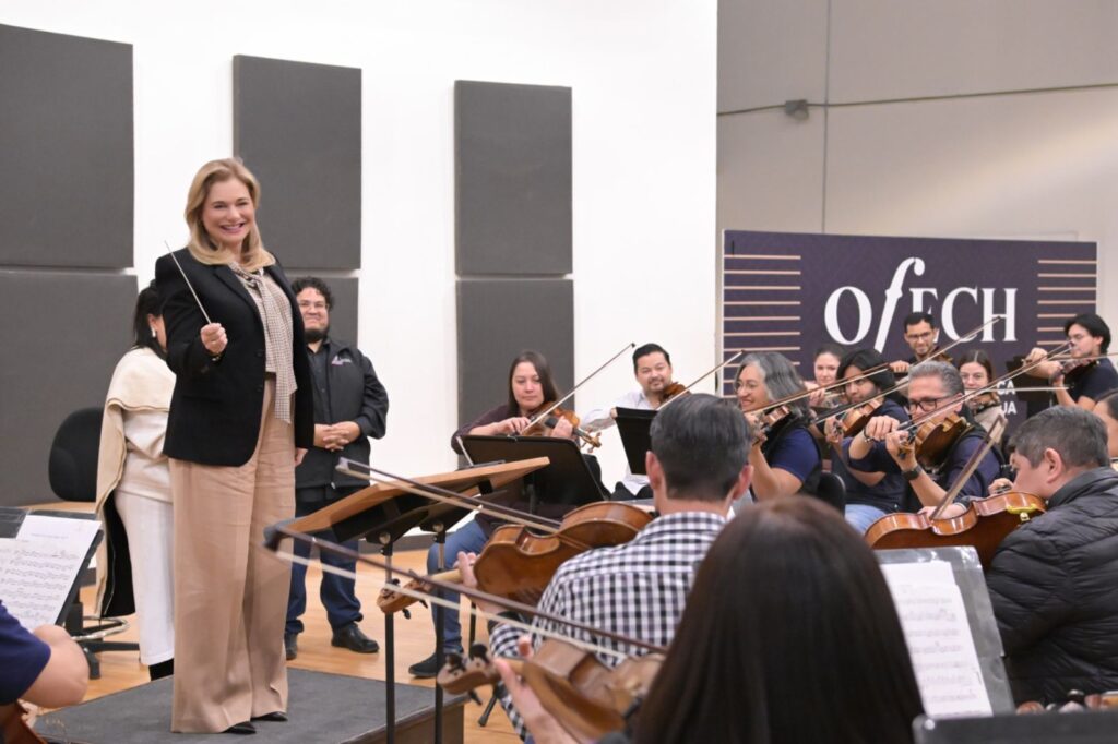 Reconoce Maru Legado De Orquesta Filarmónica Por Su Trigésimo Aniversario