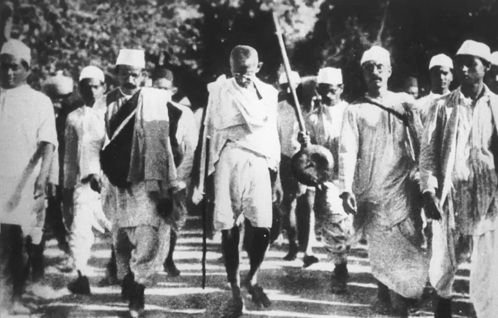 1948, Es Asesinado Por Un Fanático Hindú El Líder Político Religioso Indio Mahatma Gandhi