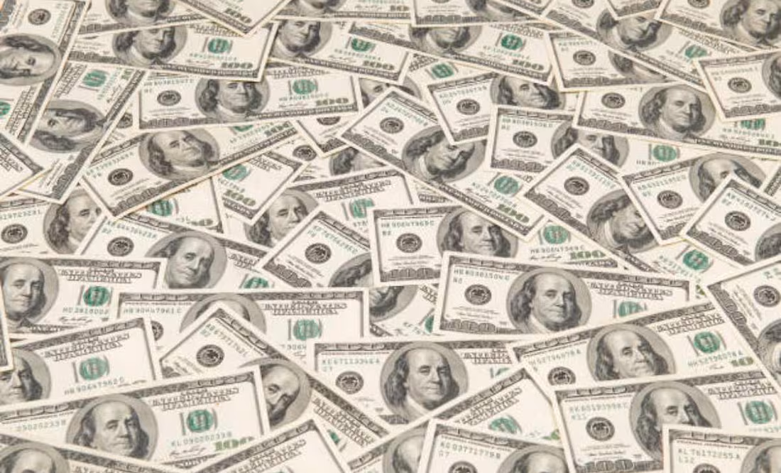 Superpeso se fortalece frente al dólar, cierra en 19.52; mercados atentos por posibles acuerdos comerciales de eu