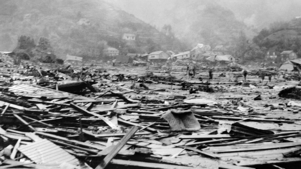 1960, se registra el gran terremoto de chile, cerca de valdivia, el mayor de la historia moderna
