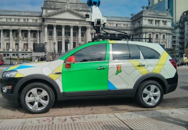 2007, google lanza el servicio street view con imágenes panorámicas de 360 grados