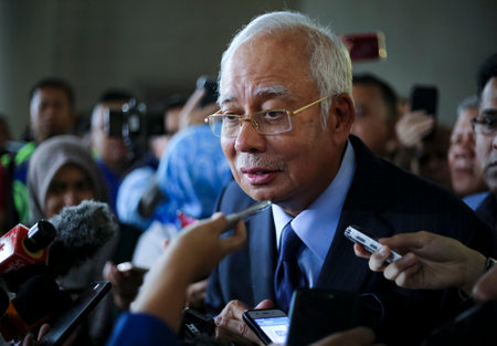 Mahathir mohamed gana las presidenciales de malasia y se convierte con 92 años en el líder más veterano del mundo