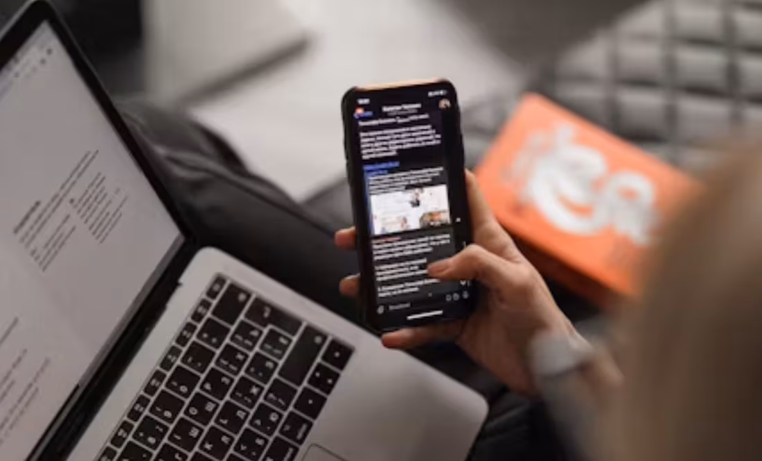 Conoce cuál es el %22modo oscuro%22 y por qué deberías activarlo en tu celular