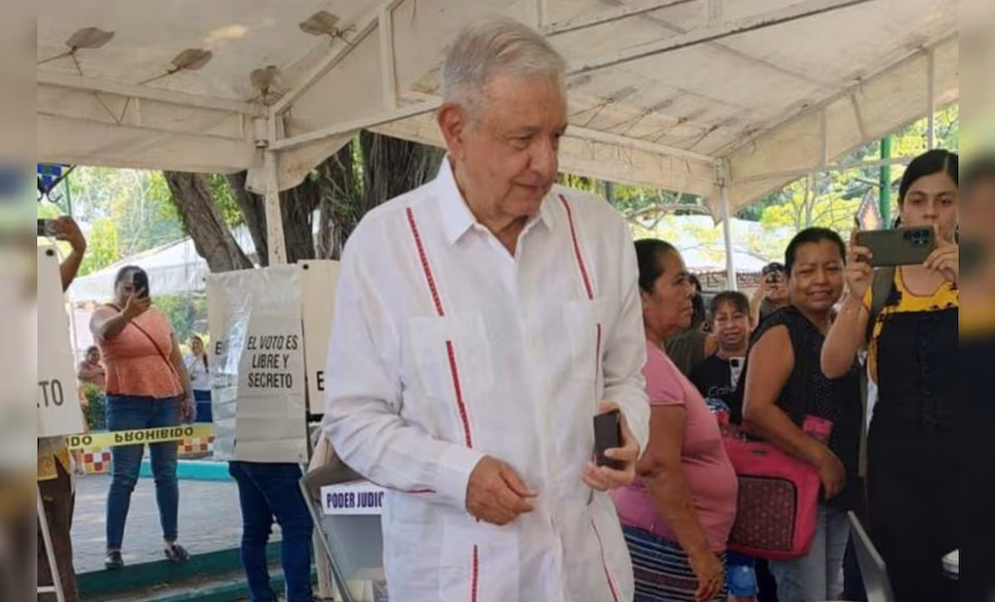 Entre sorpresa, saludos y halagos a sheinbaum; así reapareció amlo al ir a votar