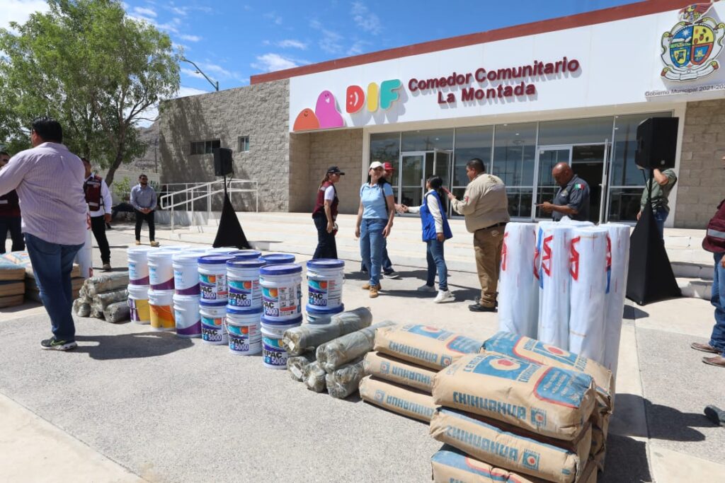 Entrega pérez cuéllar material para construcción a familias damnificadas por las lluvias
