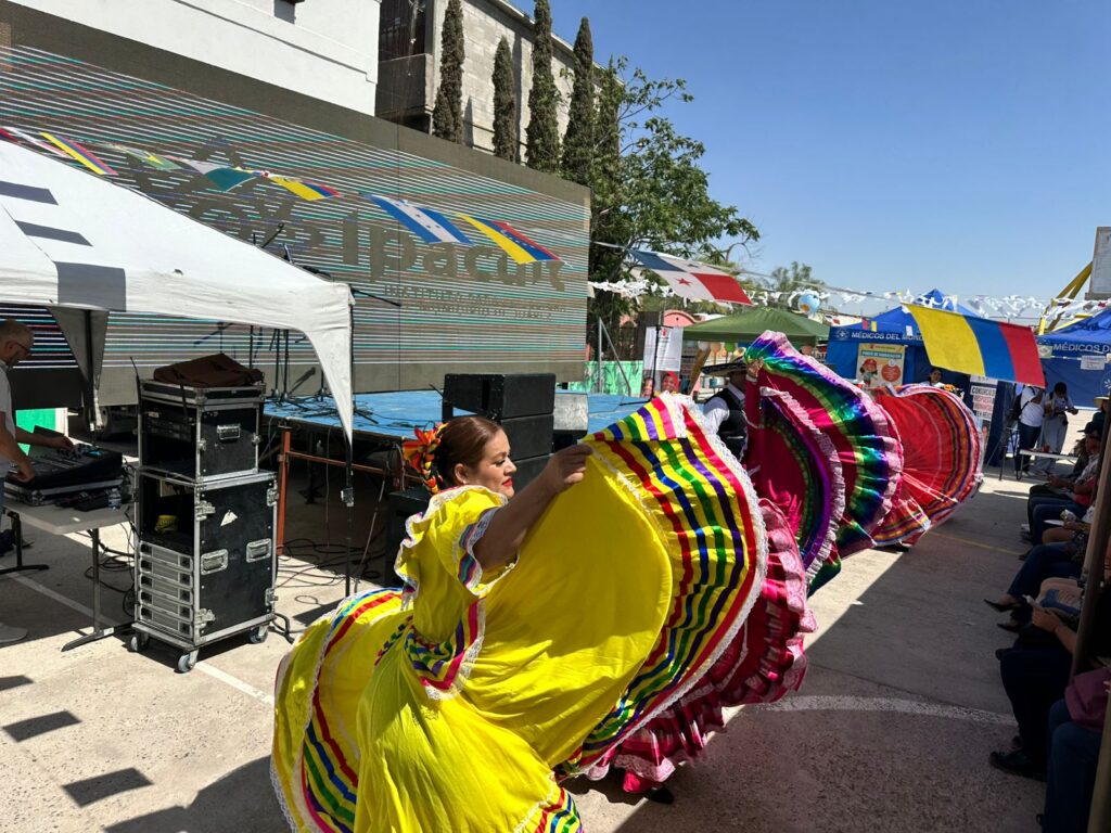 Se solidariza ipacult con refugiados en ciudad juárez a través del arte y la cultura