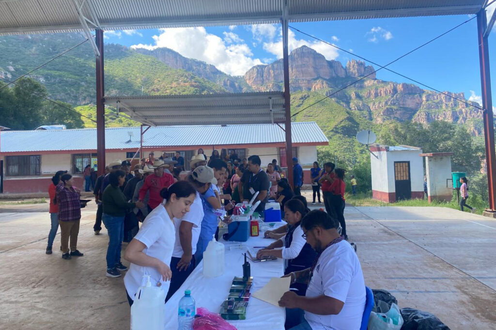 Gobierno del estado instalará macrocentros de vacunación durante el regreso a clases
