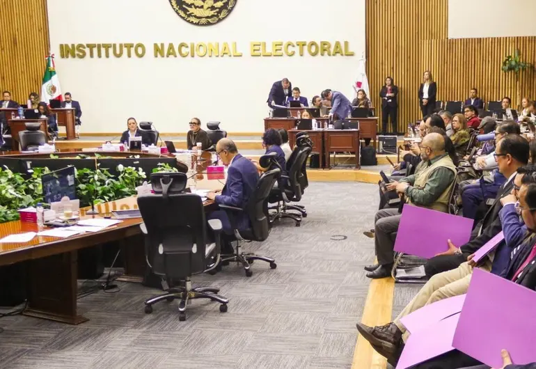 Ine aprueba anteproyecto de presupuesto para 2026; partidos se repartirán más de 7 mil mdp