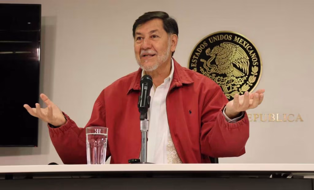 Noroña critica el llamado de luisa maría alcalde a no vestir con lujos y en la justa medianía