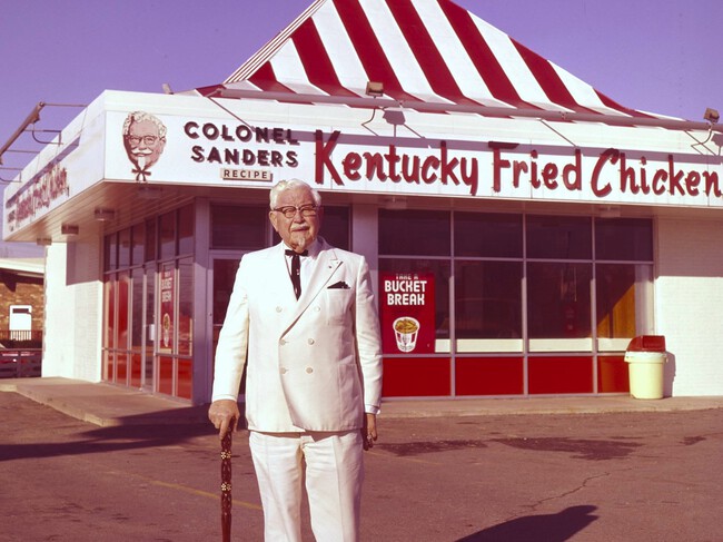 1952, abre su primera franquicia en salt lake city, utah, estados unidos, la cadena de comida rápida kentucky fried chicken