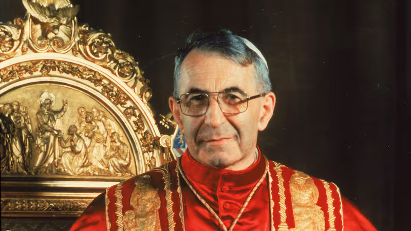 1978, el papa juan pablo i comienza oficialmente su pontificado