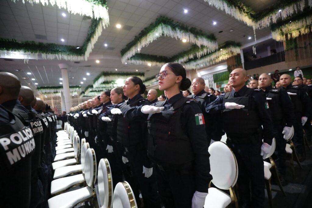 Egresan 285 nuevos agentes de la academia municipal de policía de ciudad juárez
