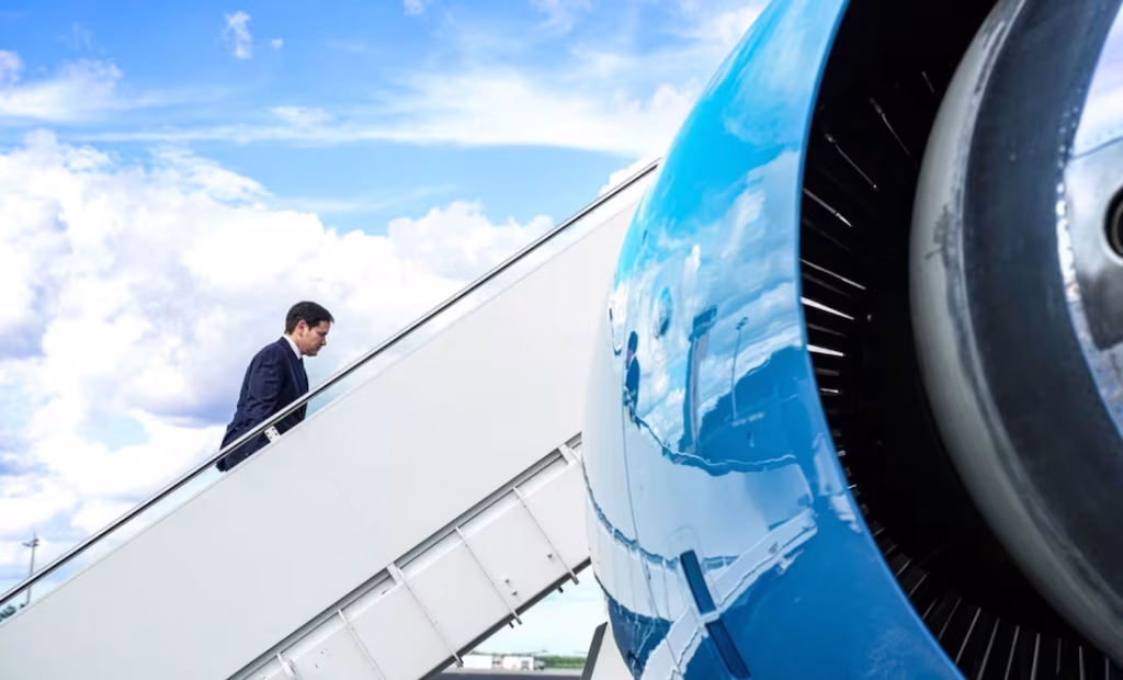 Marco rubio ya está en méxico para su reunión con sheinbaum; aterrizó en el aifa