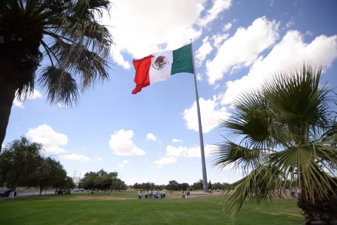 Ya autorizó la semarnat la celebración de ceremonia del grito en la megabandera