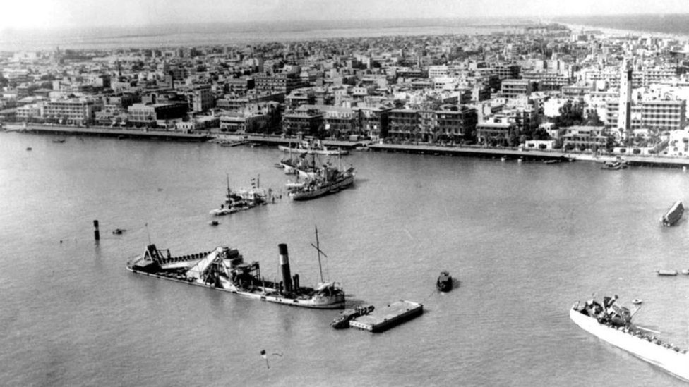 1956, comienza la guerra del sinaí entre israel, francia e inglaterra contra egipto