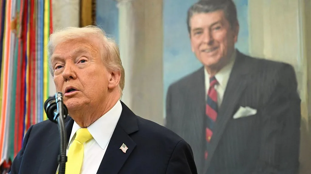 Confirma trump que estudia opciones de intervención militar en venezuela