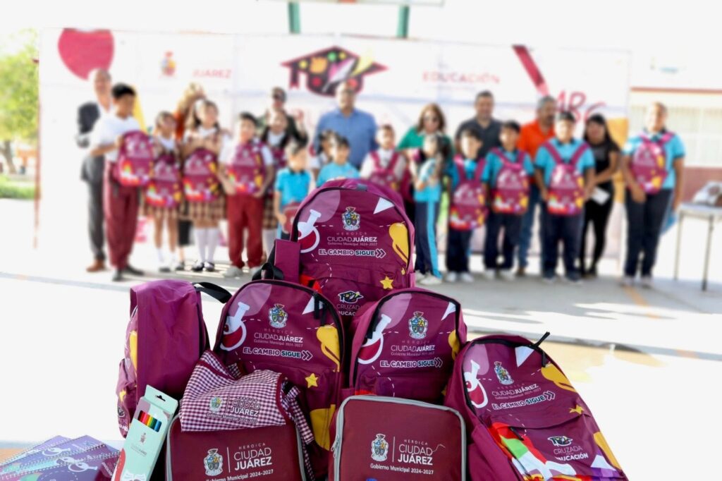 Entregó gobierno municipal útiles escolares a 178 mil alumnos de ciudad juárez