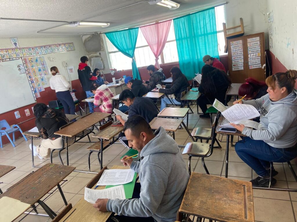 Invitan a habitantes del valle de juárez a obtener certificado de primaria o secundaria