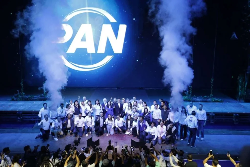 Lanza el pan nueva imagen y campaña; anuncia el fin de las alianzas con otros partidos