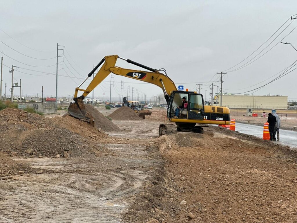 Obras públicas del municipio inicia trabajos de ampliación en la avenida de las torres