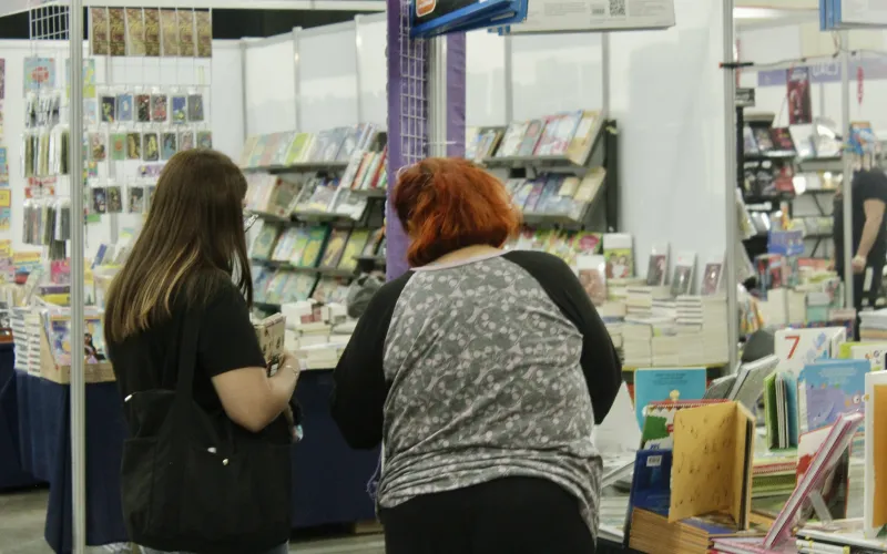 Presenta secretaría de cultura programa general de la feria del libro chihuahua 2025