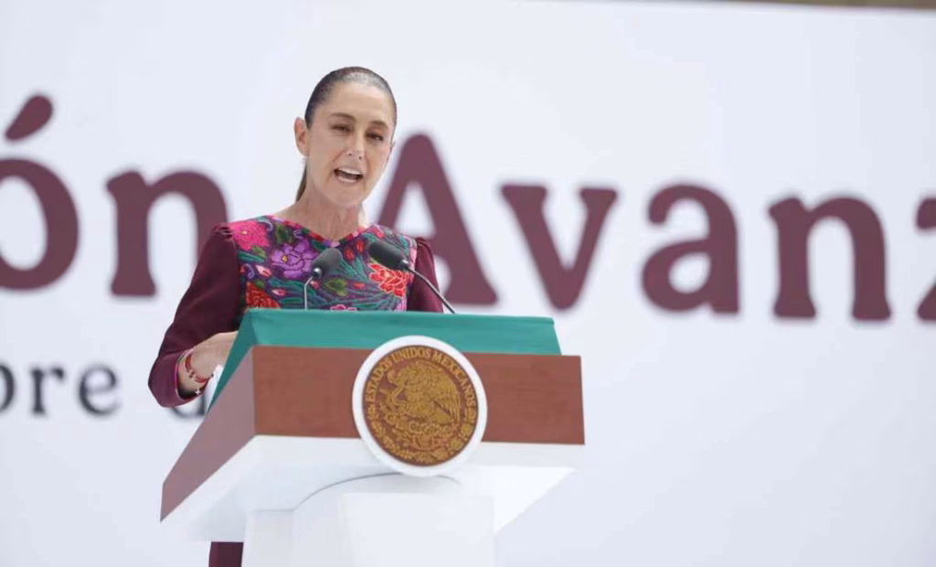 Sheinbaum defiende legado de amlo; %22sólo hacemos reverencia al pueblo%22