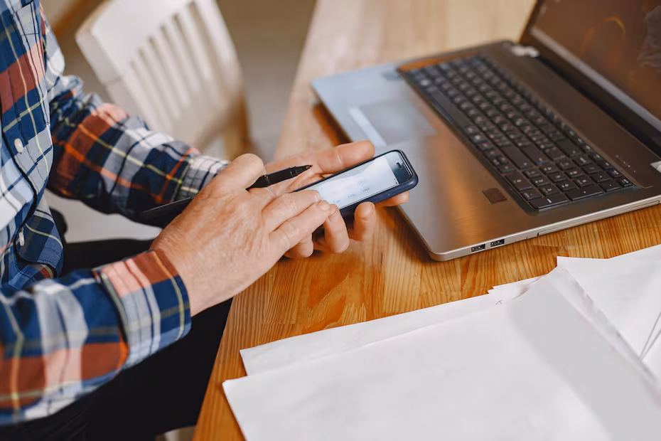 ¿qué tipo de documentos no se deben escanear nunca en tu whatsapp y por qué motivos?
