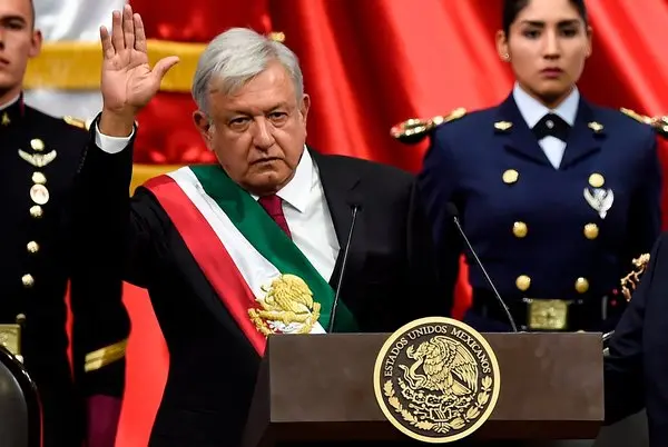 2018, andrés manuel lópez obrador, presidente electo de méxico, asume oficialmente el cargo