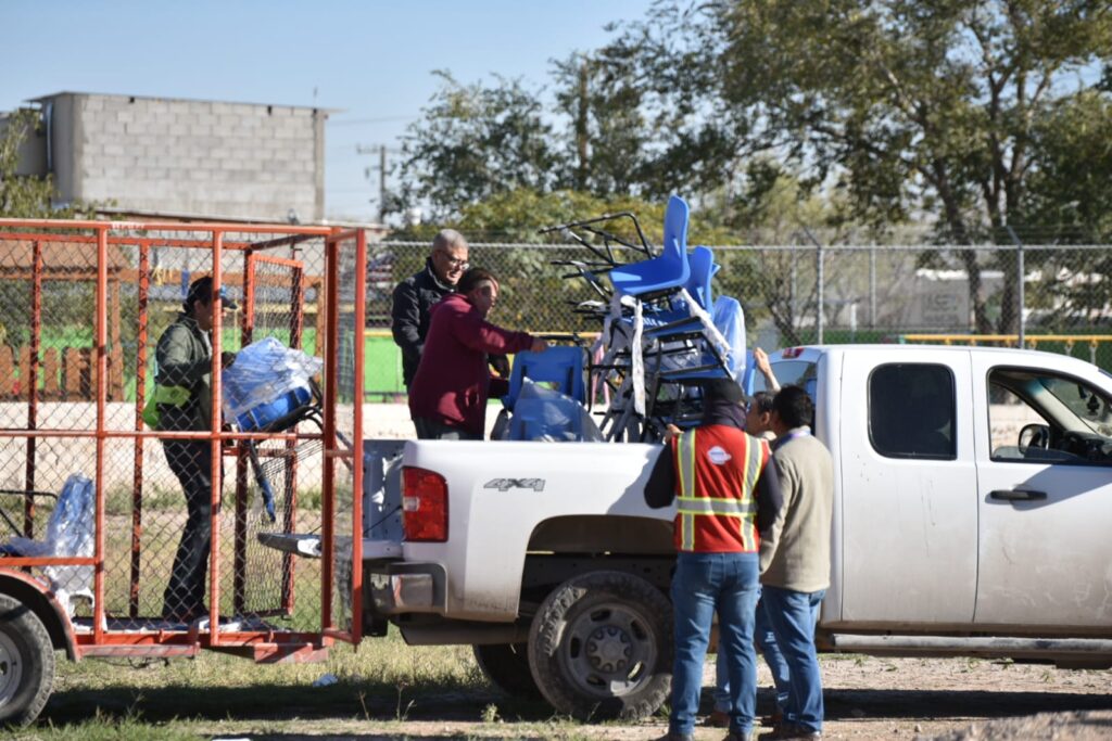 Dan segunda entrega 'juntos construimos' en escuela aurelia calderón en juárez