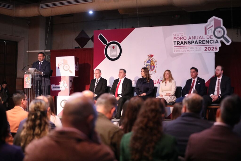 Encabeza alcalde el sexto foro anual de transparencia 2025 en ciudad juárez