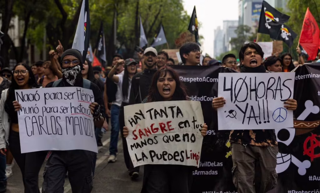 Generación z marcha en la ciudad de méxico; exigen frenar la violencia en méxico