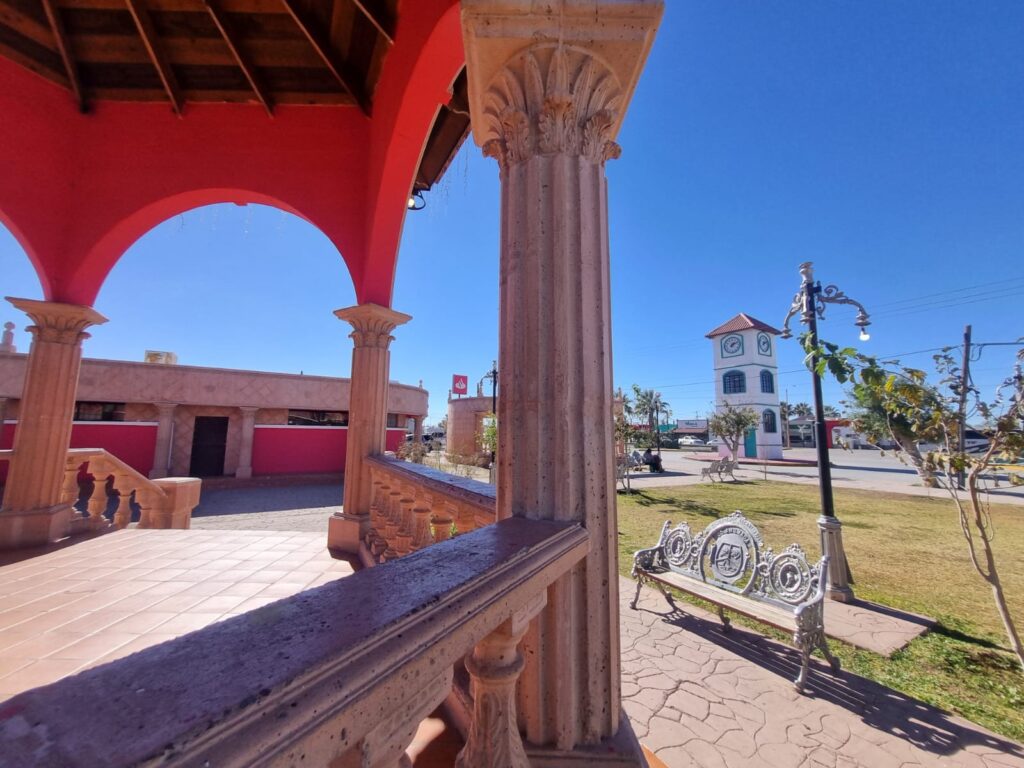 Renueva secretaría de turismo imagen de villa ahumada con 'rutas mágicas de color'