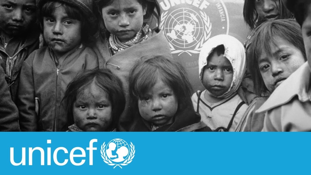 1946, se funda la unicef, la agencia para la infancia que provee ayuda humanitaria a niños en países en desarrollo