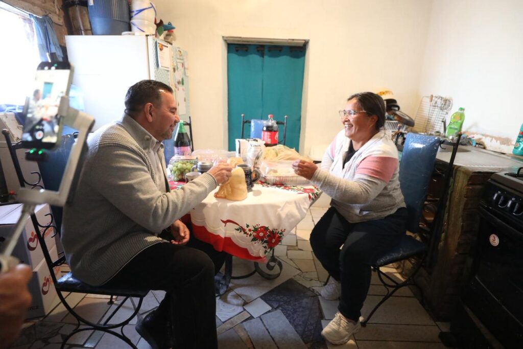 Alcalde pérez cuéllar despide el 2025 visitando familias de juárez en colonias populares2