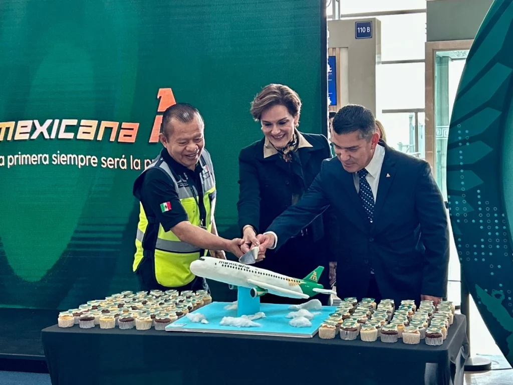 Mexicana de aviación ya transportó 800 mil pasajeros en dos años de operación