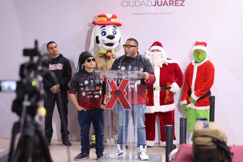 Presentan tercera edición de %22un regalo de altura%22 para apoyar a santa bombero
