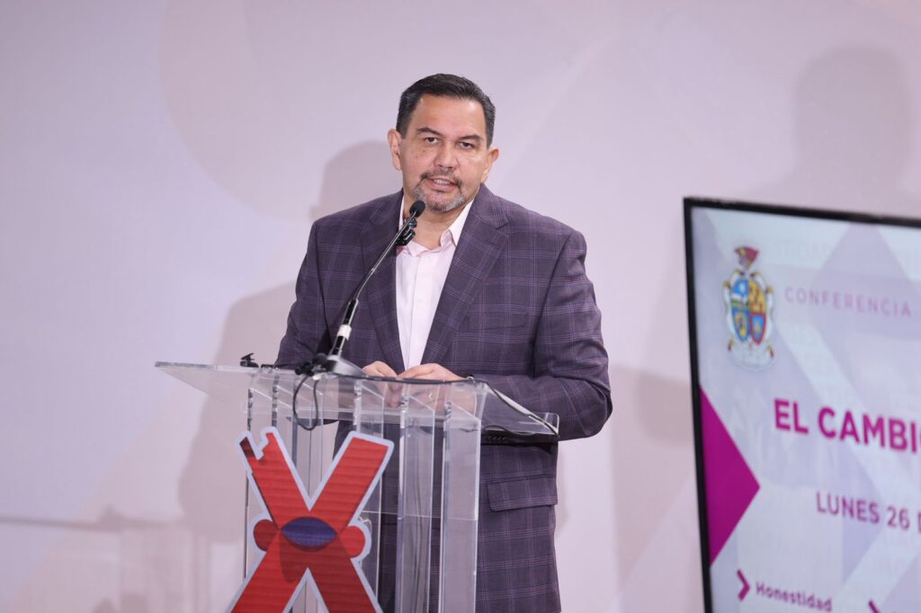 Alcalde señala omisiones de presidenta del pan por casos de nepotismo y peculado