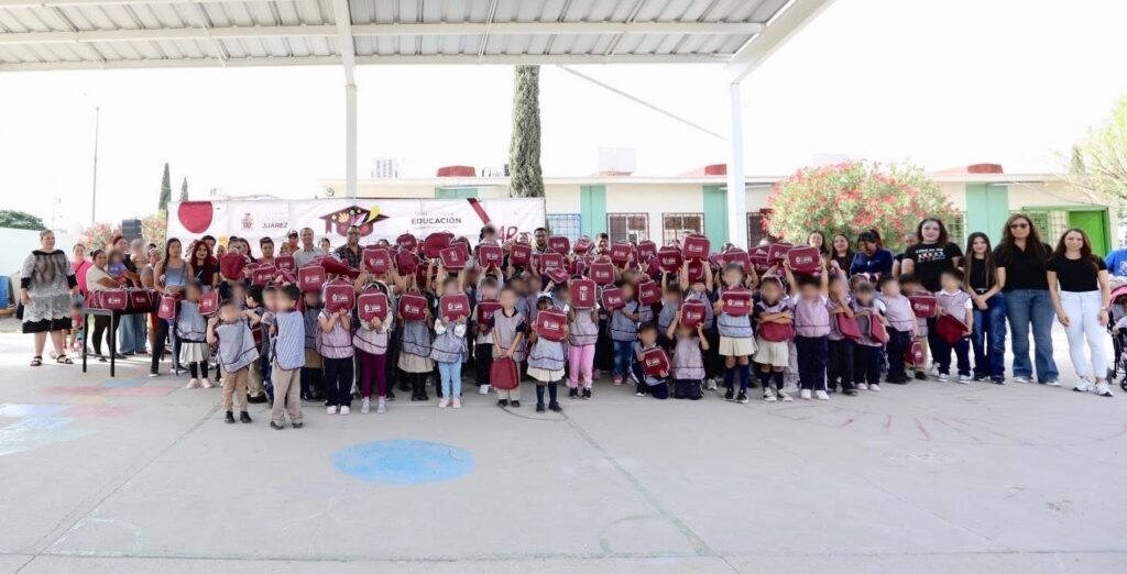 Destacó gobierno municipal por apoyo a la educación durante el 2025 en juárez