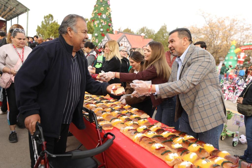 Pérez cuéllar parte mega rosca de reyes y concluye villa navideña del parque dif