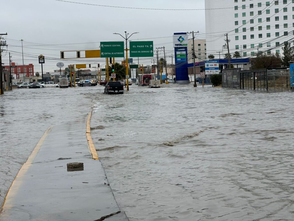 Protección civil mantiene alerta preventiva por lluvia y más inundaciones en juárez