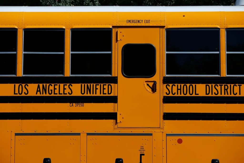 White students hurt by l.a. desegregation policy, lawsuit says