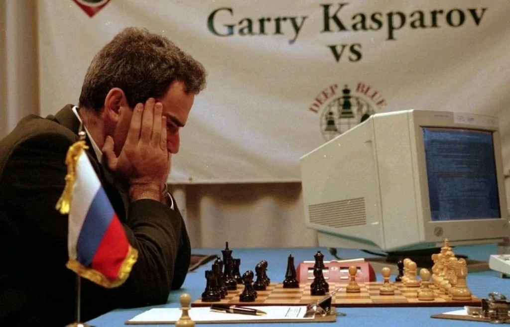 1996, el ordenador de última generación de ibm %22deep blue%22 derrota al campeón mundial de ajedrez, el ruso gari kaspárov