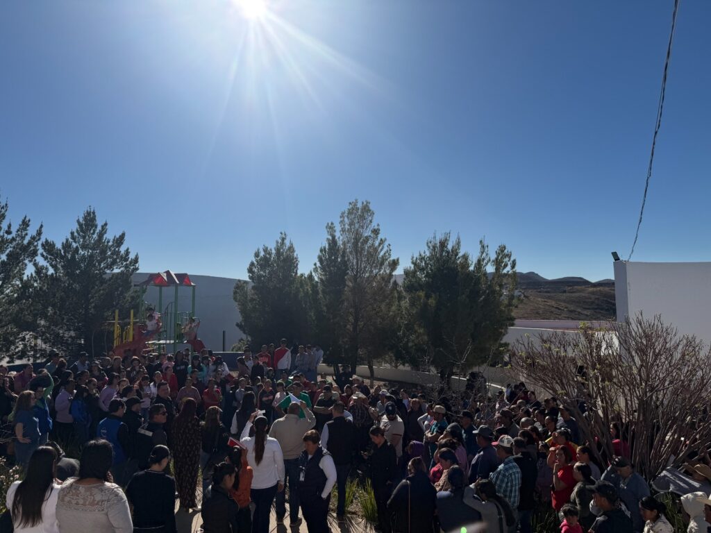Atiende estado a familias en situación de desplazamiento de guadalupe y calvo