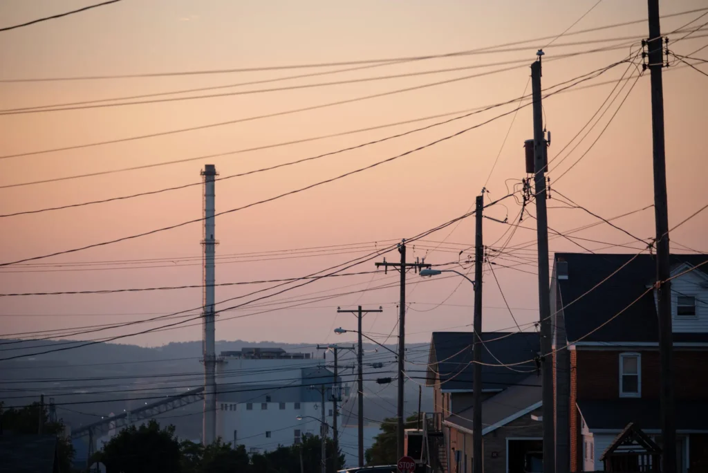 E.p.a. weakens limits on mercury from coal plants