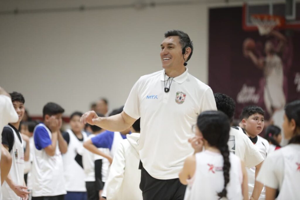 Entrega pérez cuéllar nuevas instalaciones del gimnasio municipal 'kiki' romero2